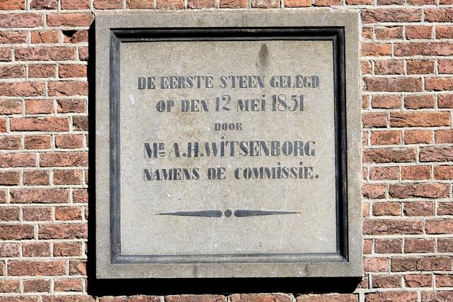 De eerste steenlegging voor de kerk van Hollandscheveld op 12 mei 1851