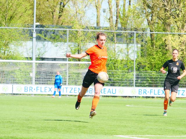 Sterk Hollandscheveld VR1 neemt punten mee uit Hardenberg