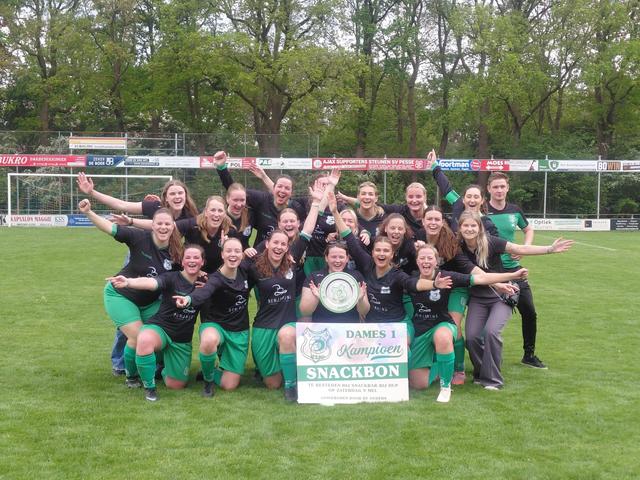 Dames sv Pesse zijn overtuigend kampioen van de vijfde klasse
