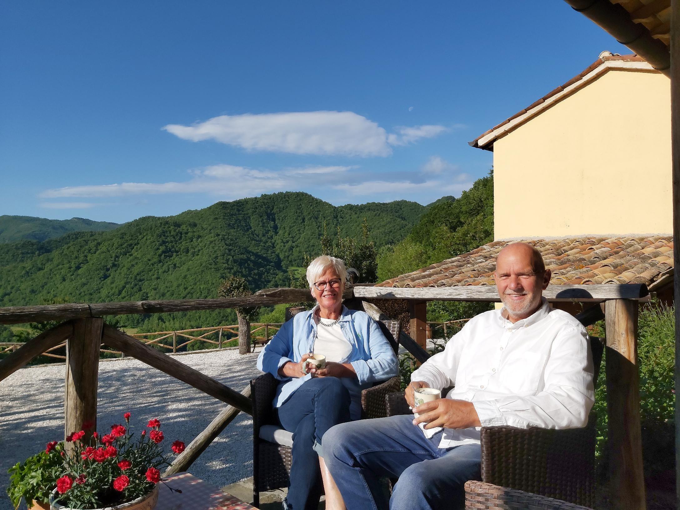Aaltje en Bert Steenbergen uit Pesse runnen boerderij, gastenkamers en restaurant in Italië ‘Wat Pes