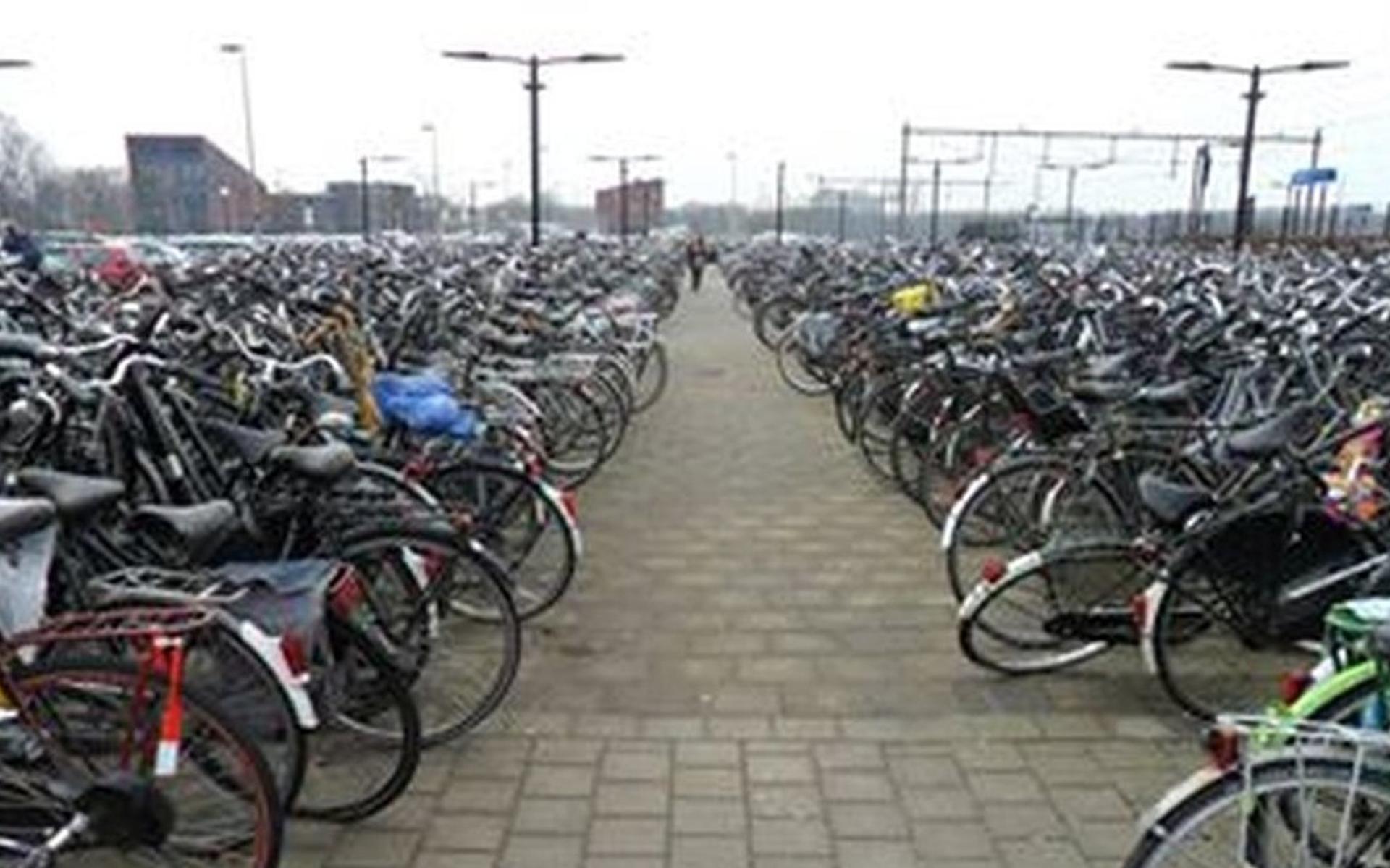 Fietsenstalling bij station wordt vernieuwd - Hoogeveensche Courant