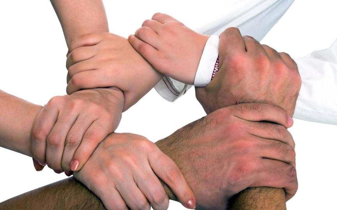 Om kinderen met gedragsproblemen te kunnen helpen is het vaak nodig om de trauma's van ouders te behandelen Om kinderen met gedragsproblemen te kunnen helpen is het vaak nodig om de trauma's van ouders te behandelen