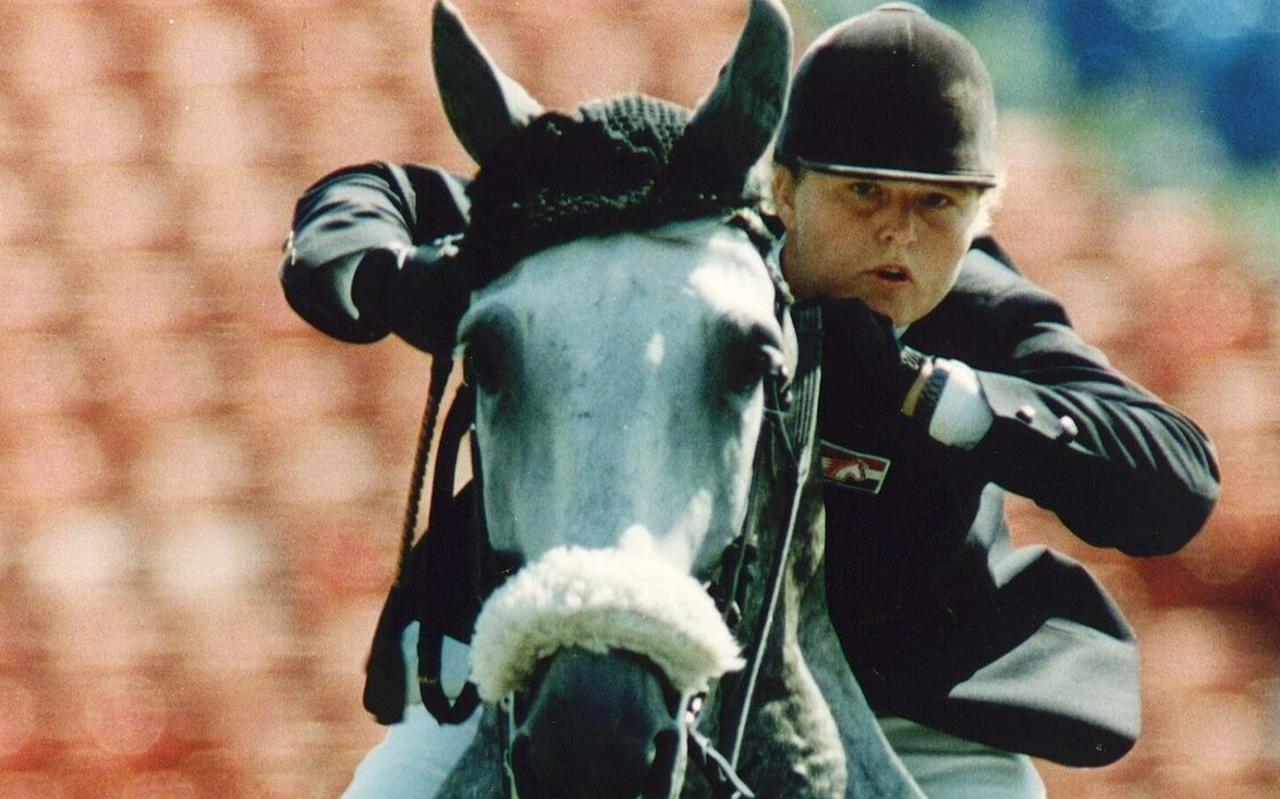 Jennie Zoer met Destiny in actie, tijdens het jachtspringen op de Wereldruiterspelen. Jennie Zoer met Destiny in actie, tijdens het jachtspringen op de Wereldruiterspelen.