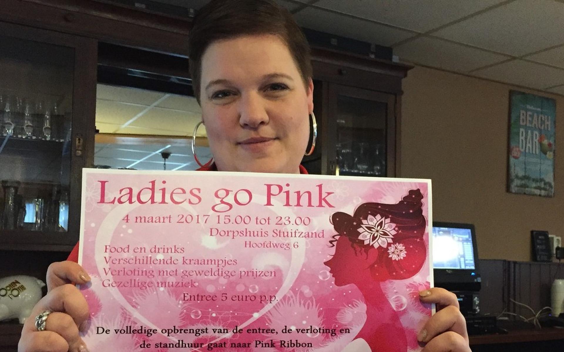 Jolanda Laurenssen houdt markt voor Pink Ribbon