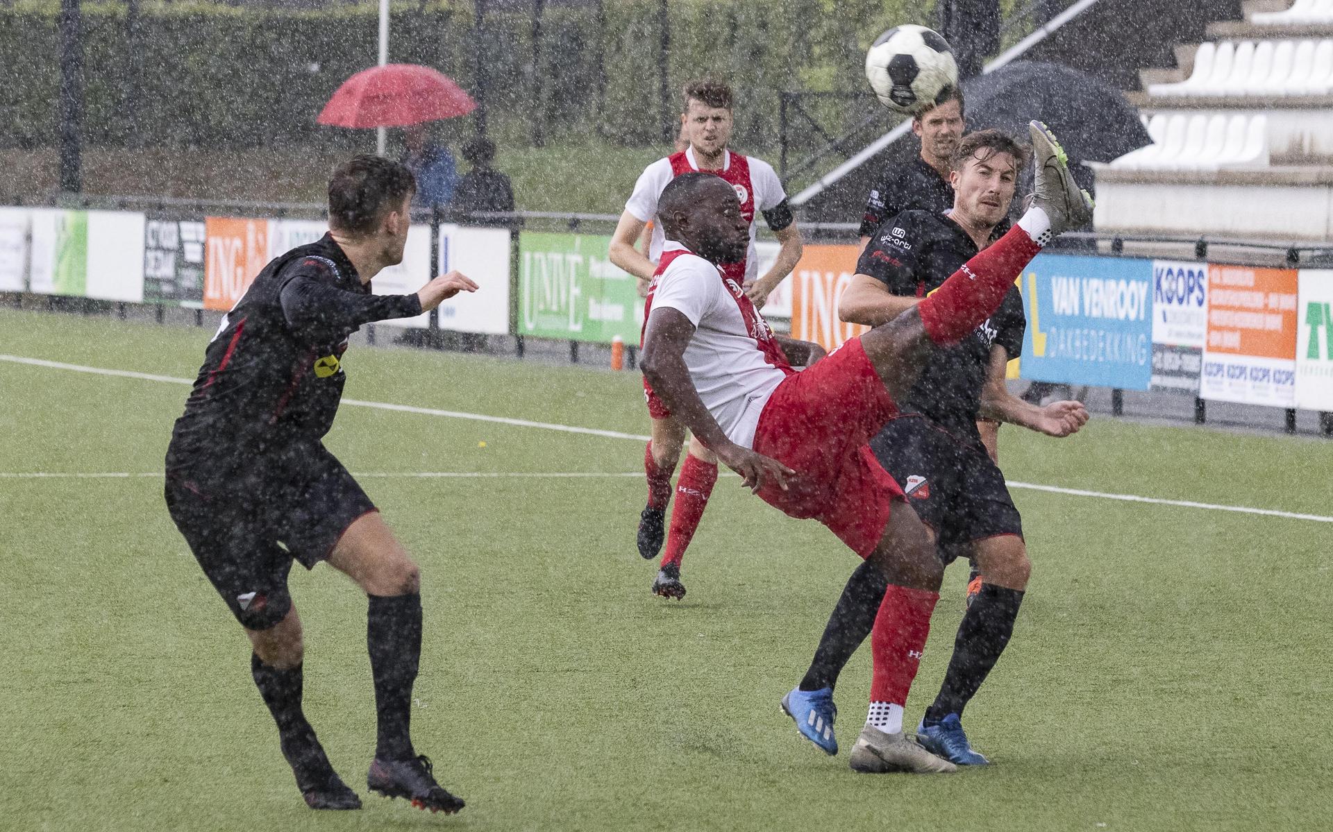 HZVV had het moeilijk tegen Flevo Boys.