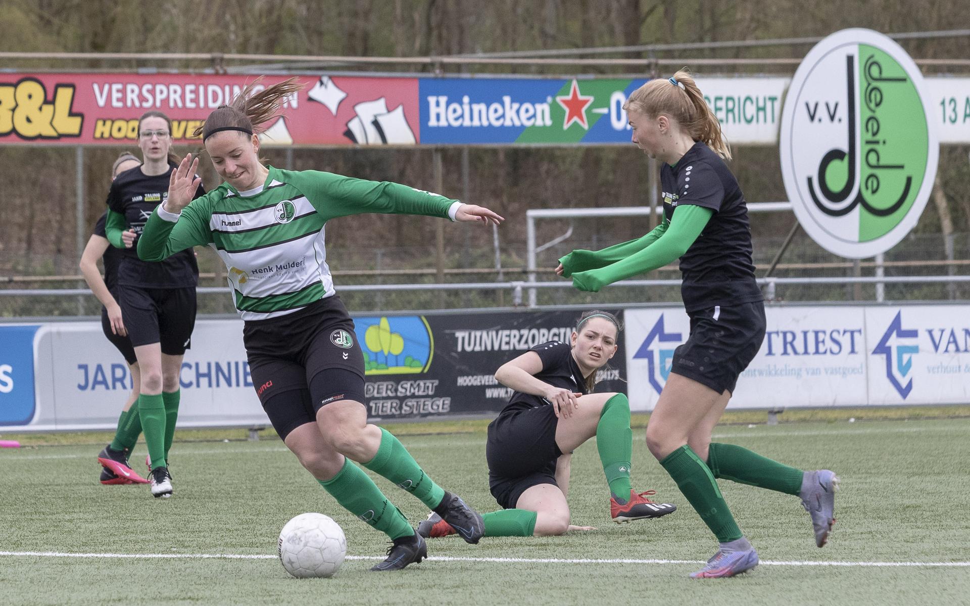 De Weide zet goed aan, maar komt niet tot scoren.