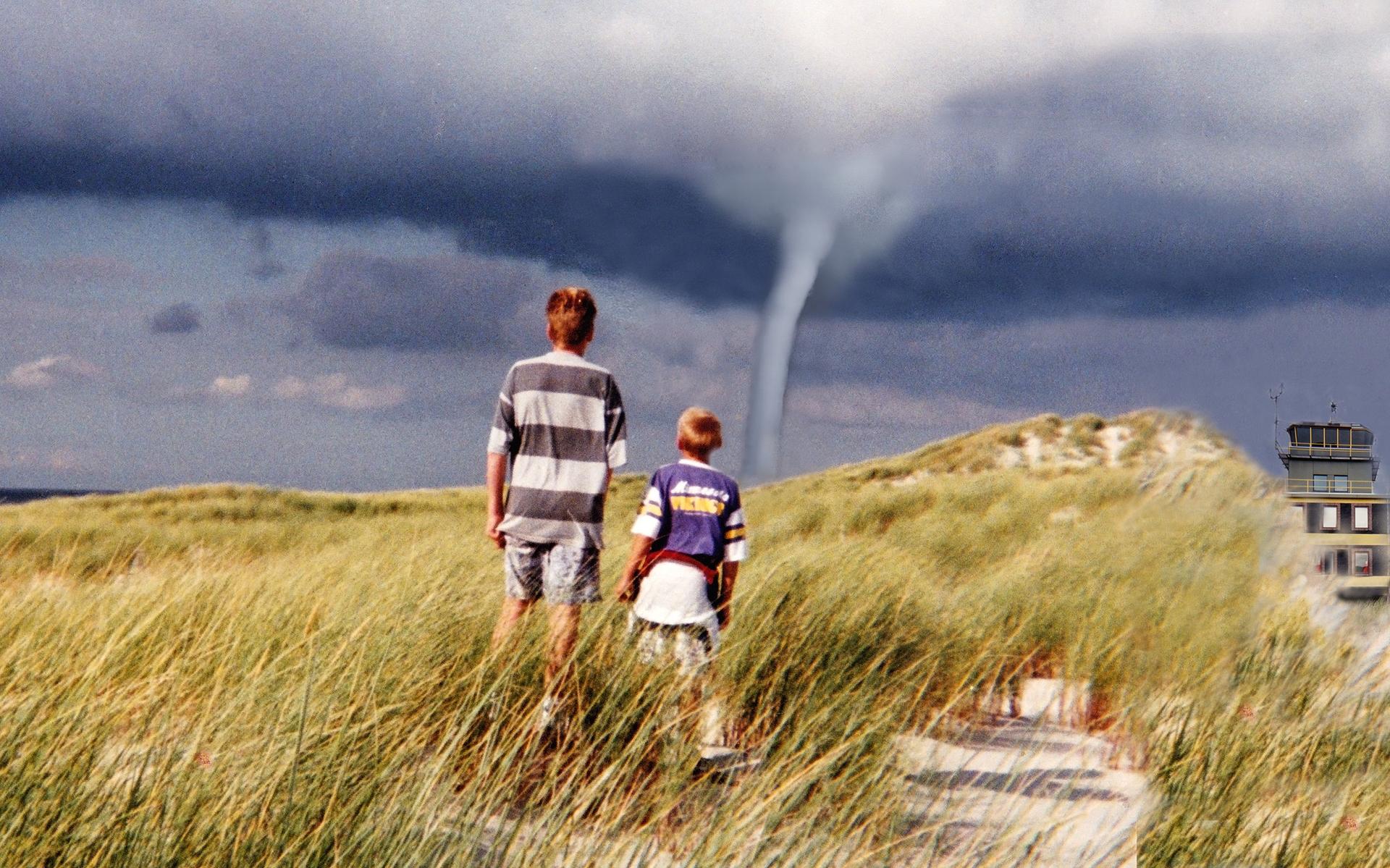 Avontuur op Terschelling: De luchtmachttoren op de Noordvaarder redde ons van de windhoos - hoogevee