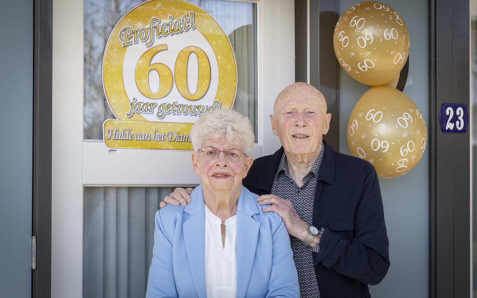 Echtpaar Bork-Kolk, uit Hoogeveen, is zestig jaar getrouwd.