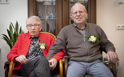 Alie en Andries Klok zijn 60 jaar getrouwd.