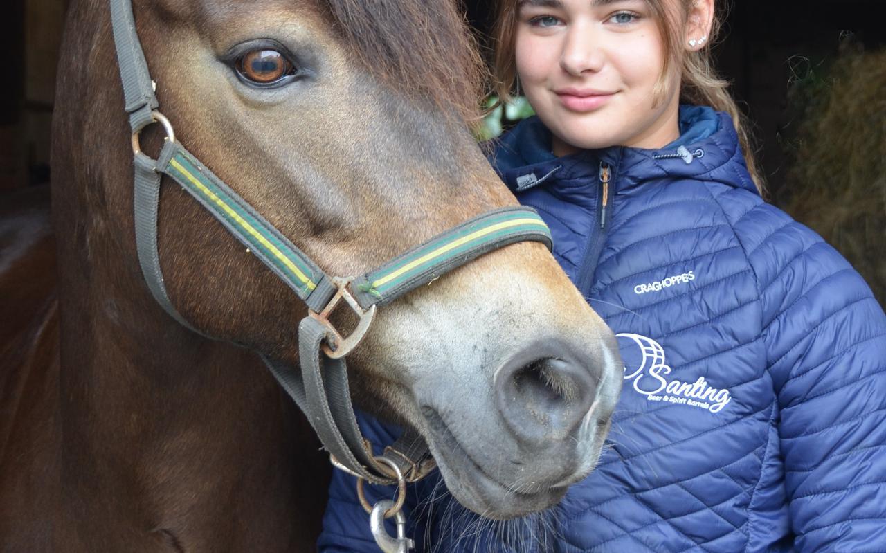 Lynn Arends hoopt dit jaar nog een keer internationaal te rijden met pony Champie.