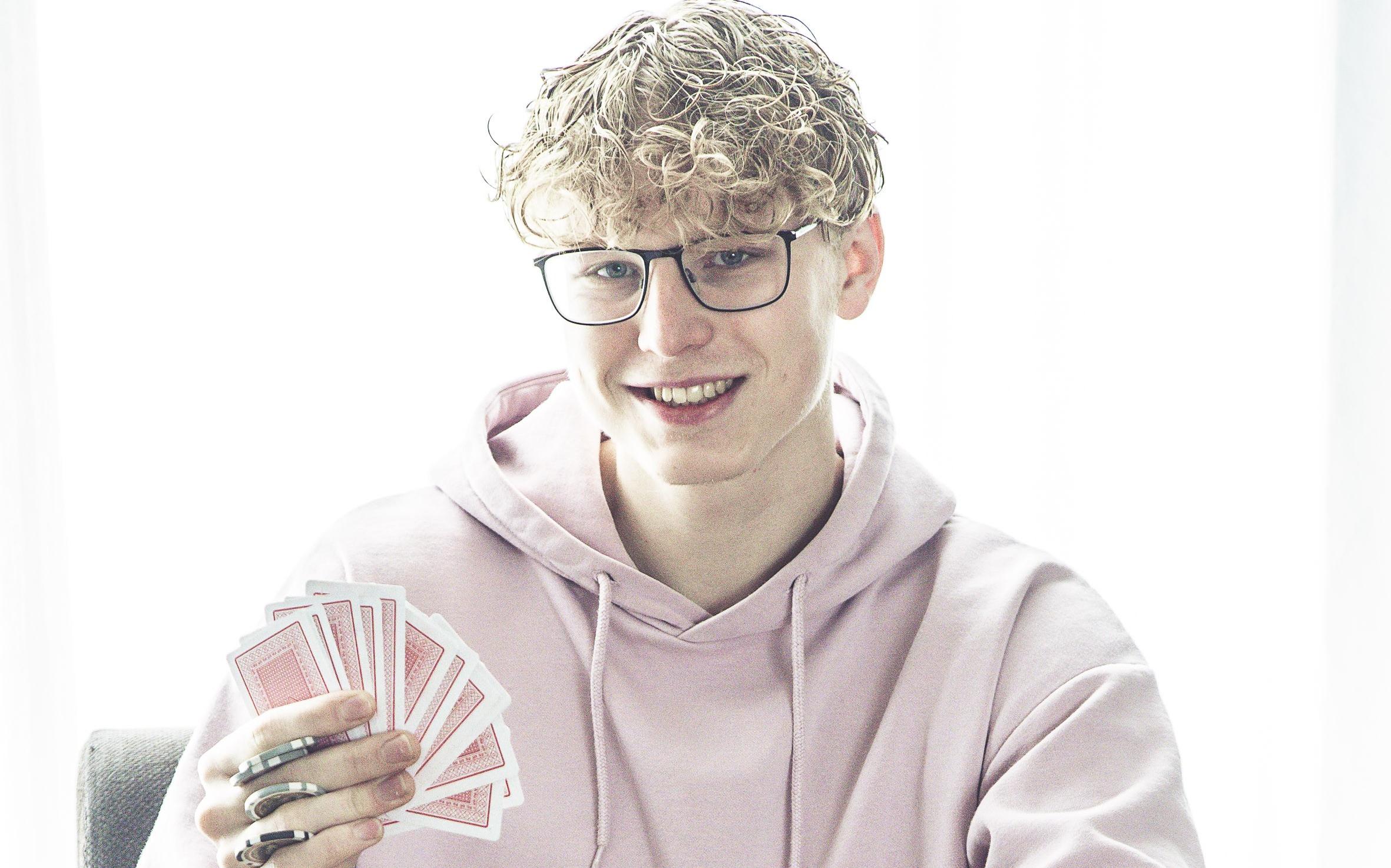 Pokeraar en dammer Nick Waterink. Pokeraar en dammer Nick Waterink.