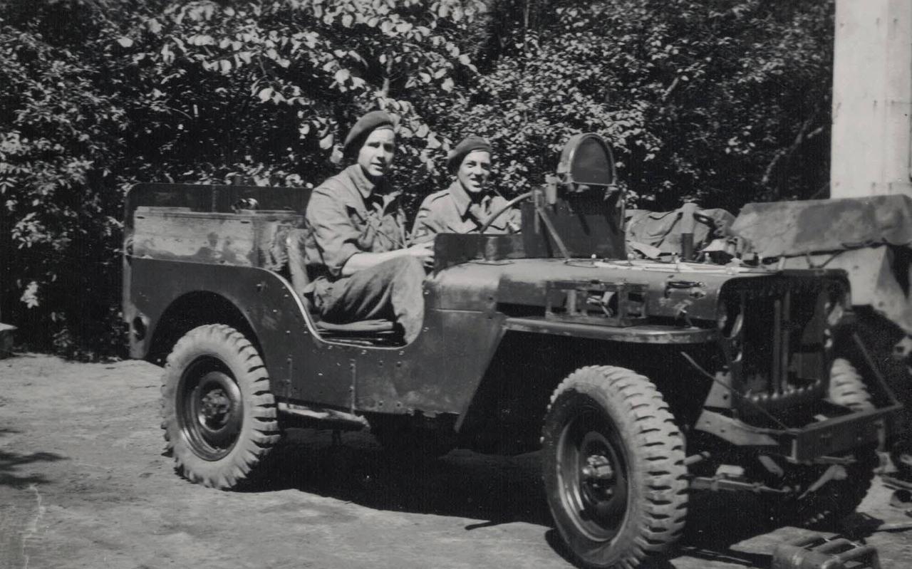 Op 8 april 1945 kwamen de bevrijders van De Krim, Belgische Para's. Op 8 april 1945 kwamen de bevrijders van De Krim, Belgische Para's.