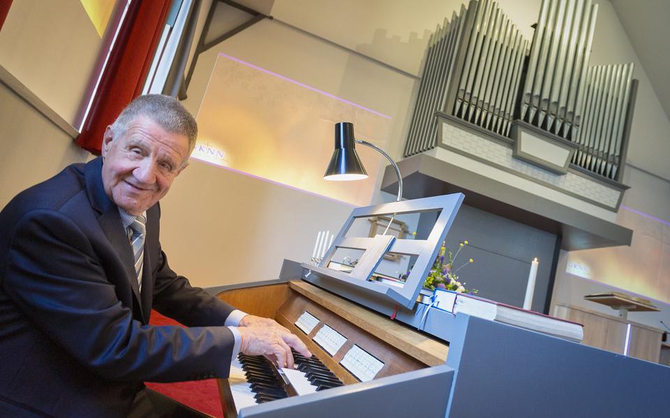 Gerrit Hilberink bespeelt al zestig jaar kerkorgels.
