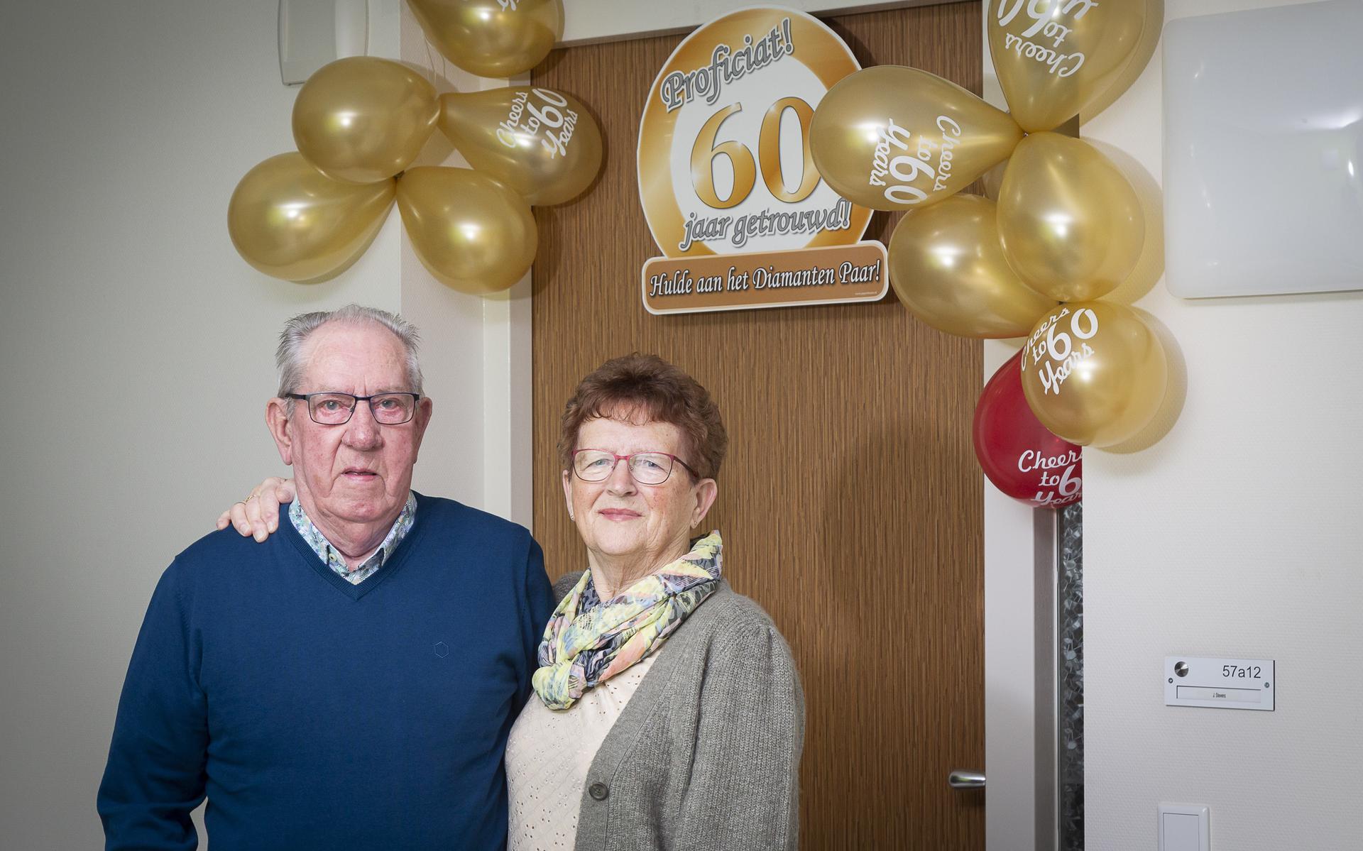 Het echtpaar Stevens-Moman is 60 jaar getrouwd.