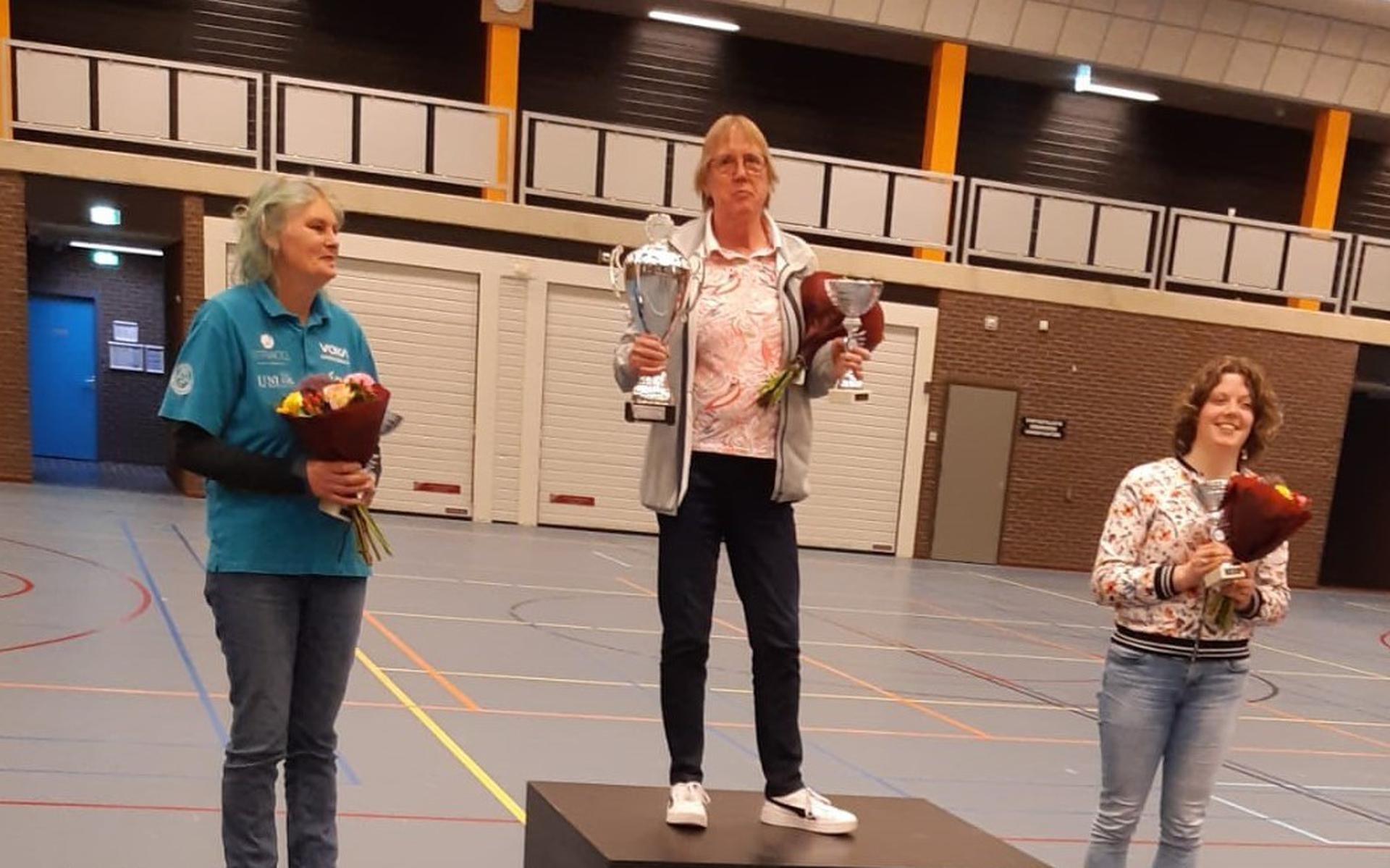 Hettie Kleine voor vijfde maal Nederlands Kampioen Sjoelen.