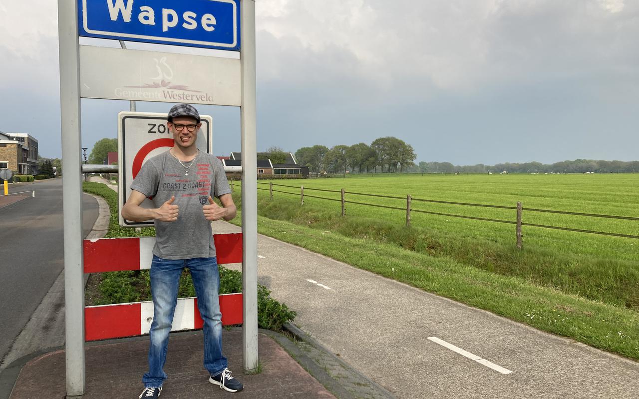 Sander Alberts komt aan in Wapse, de woonplaats van zijn voorouders.