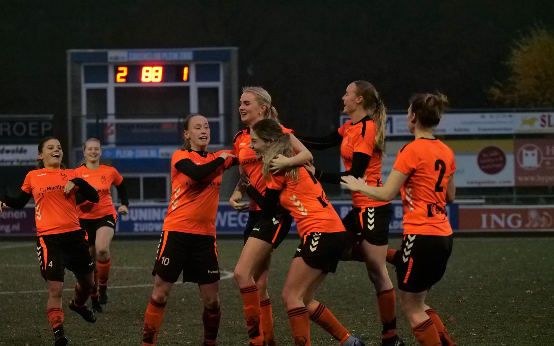 De Hollandscheveldse vrouwen zijn blij met het gelijkspel.