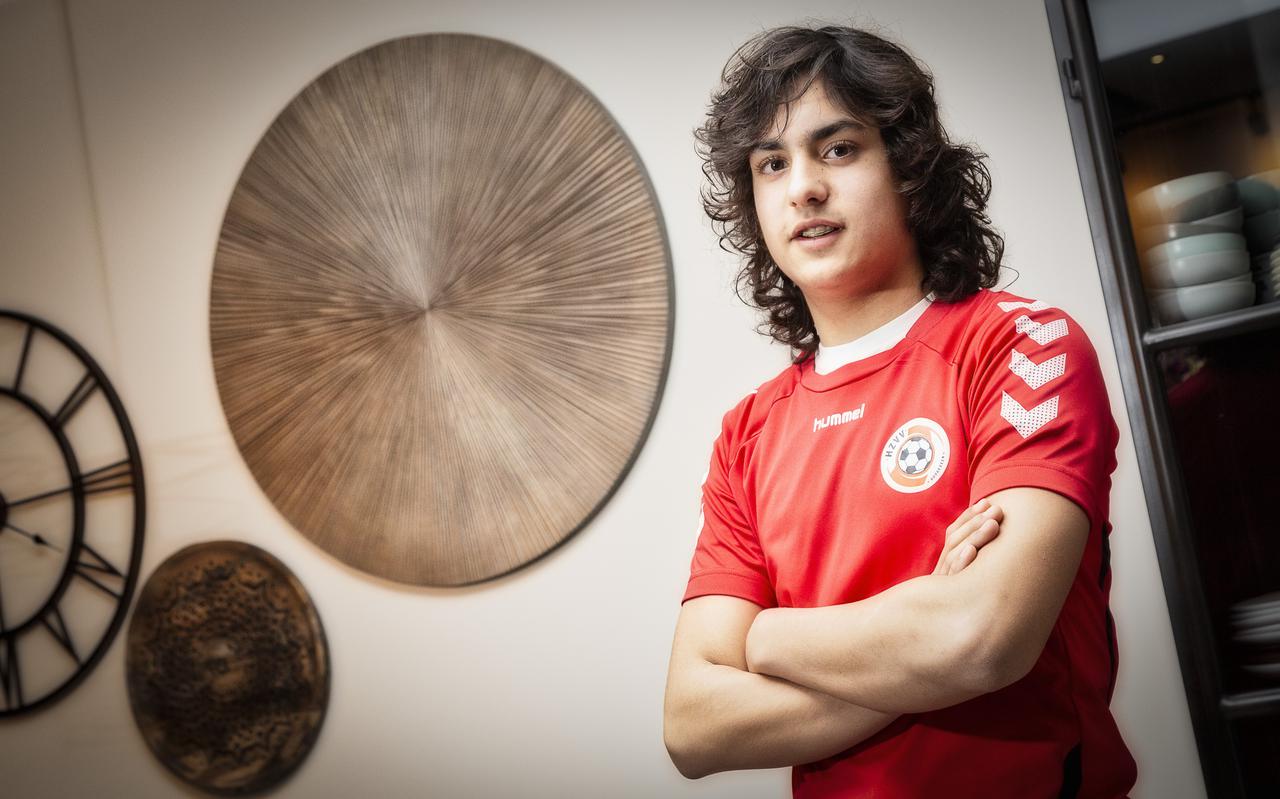 De 13-jarige voetballer van HZVV, Lex Tohatta, gaat volgend seizoen het avontuur aan bij FC Emmen.