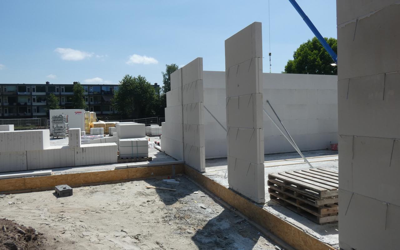 De fundering voor het Korhoenhuis ligt.