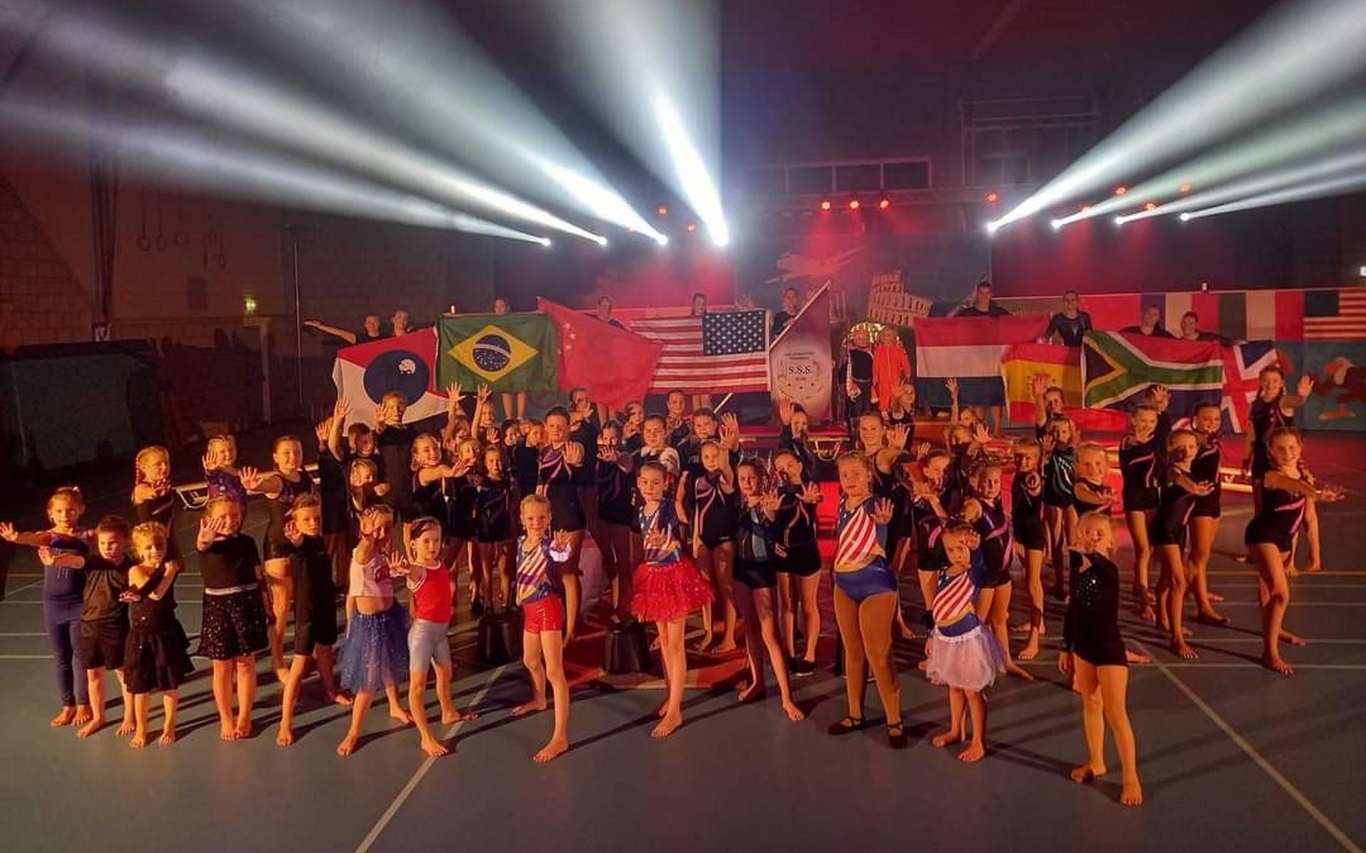 Tweejaarlijkse uitvoering van Gymnastiekvereniging SSS Elim geeft kijkje in de wereld van tumbling e