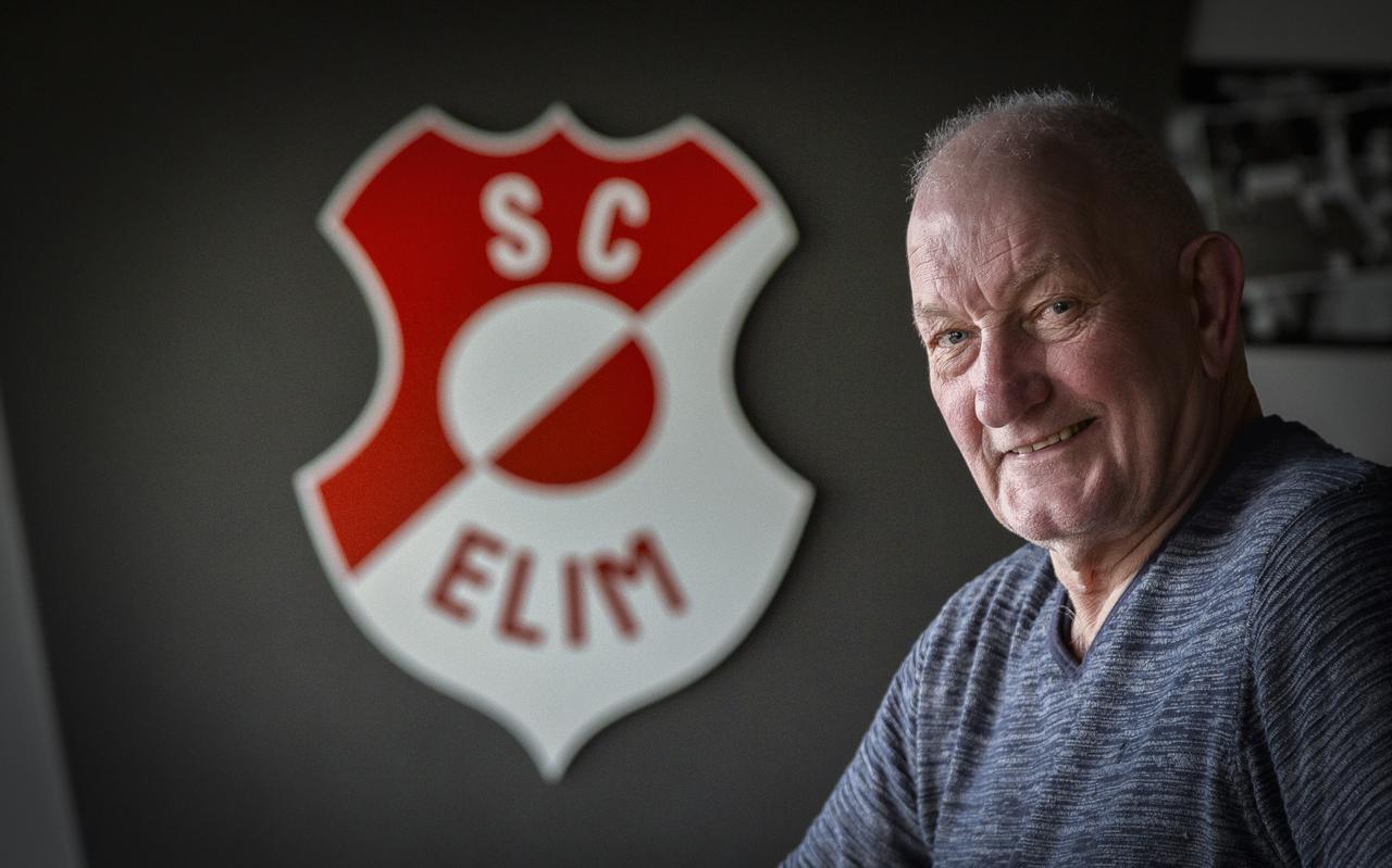 Erelid en ‘mister’ Elim, Bertus Benjamins is bijna zestig jaar lid van zijn grote liefde voetbalclub sc Elim.