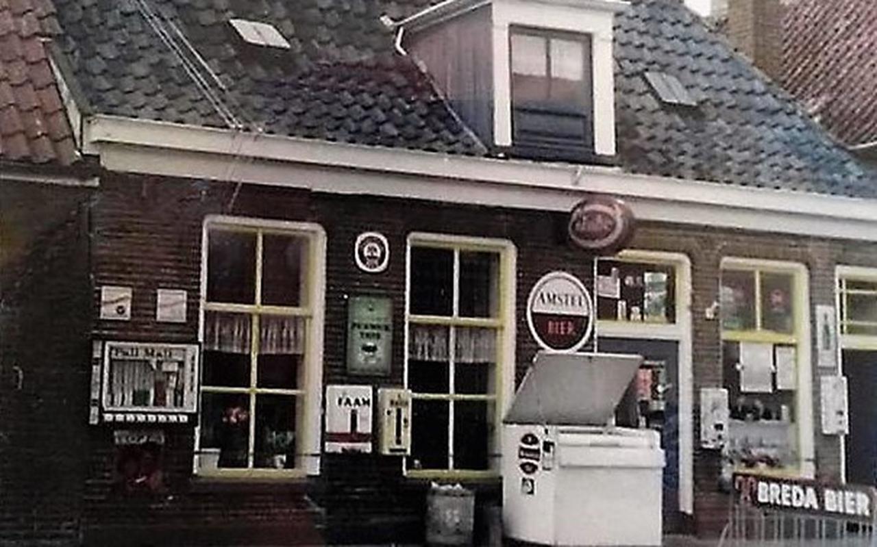 Toenmalige kruidenierswinkel Enkabé aan de Alteveerstraat
