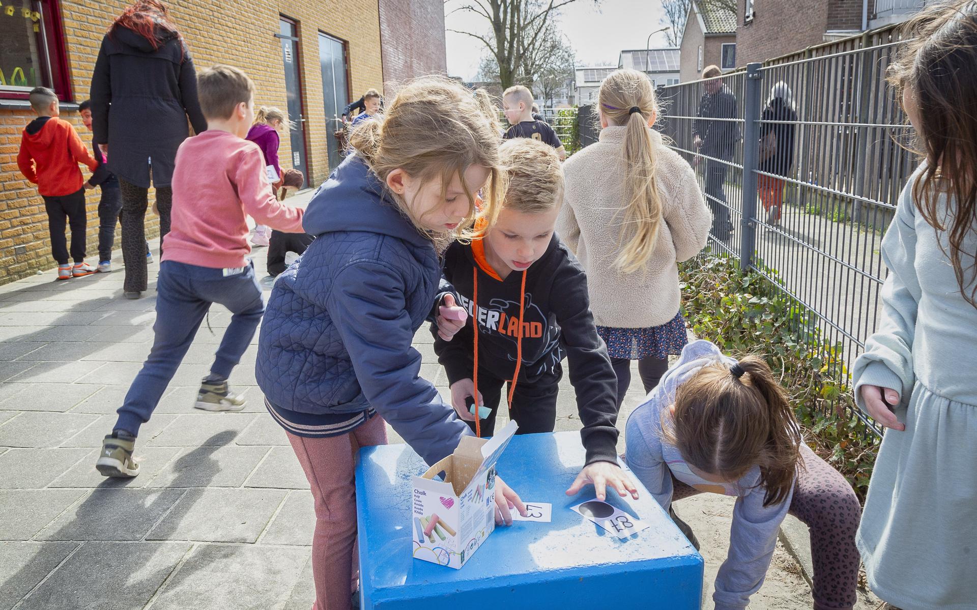 Buitenles is gezond! Daarom roepen Jantje Beton en IVN Natuureducatie alle leerkrachten op om naar buiten te gaan. Dat dezen ze dan ook bij Het Spectrum.