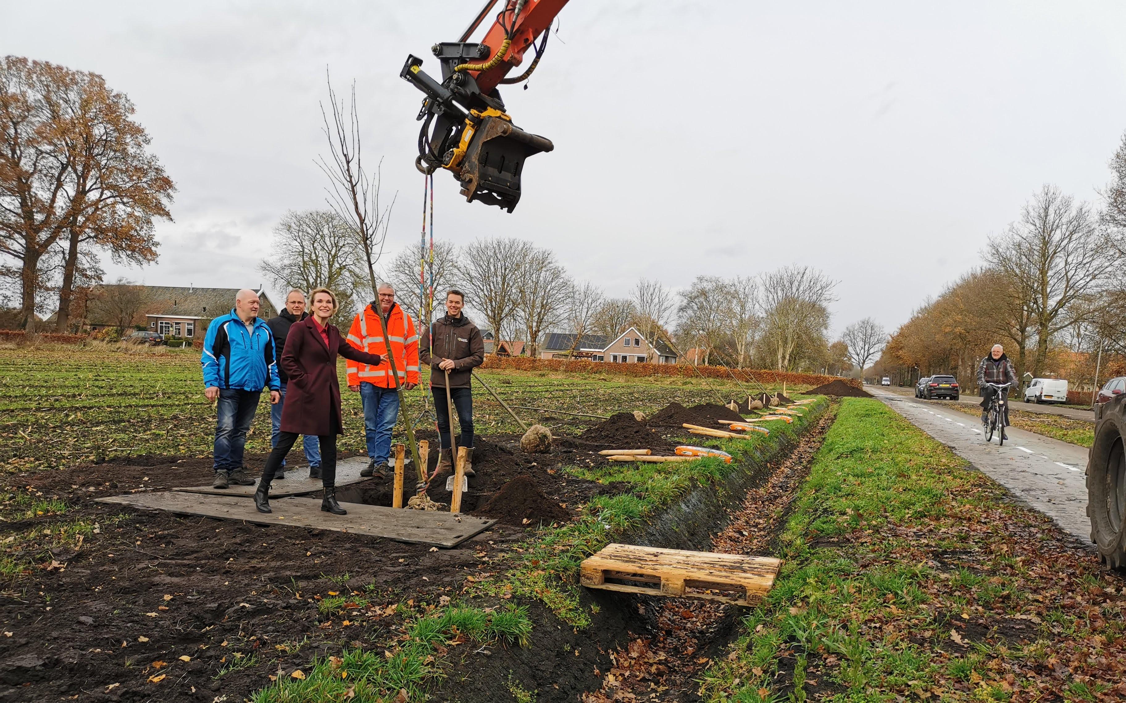 Fietspad aan Gedempte Hoofddiep in Kerkenveld is geopend. 'Er is weer 2 kilometer veilig fietspad bi