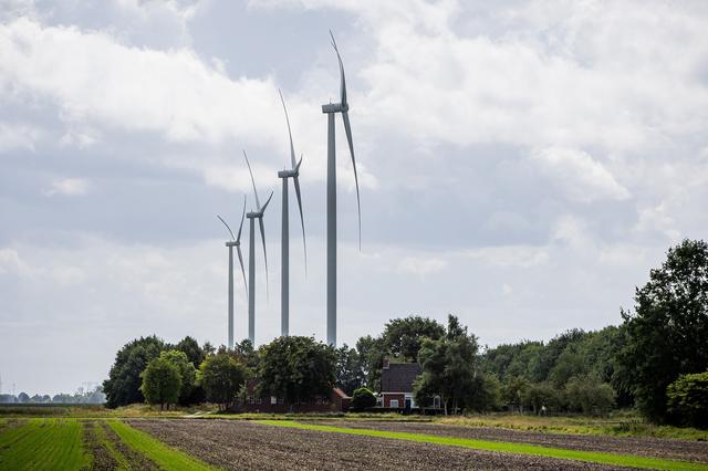 Keihard rapport: ambtenaren bepalen energiestrategie, inwoners en raad staan erbij en kijken ernaar 