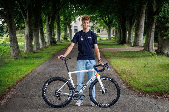‘Na de training rusten en Tour de France kijken’ | Dagboek van Gijs Schoonvelde