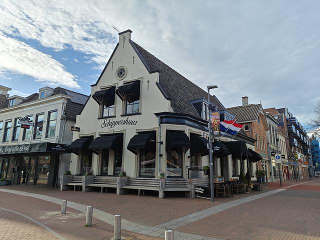 De buitenkant van ’t Schippershuus in Hoogeveen is al prachtig. Ook binnen zit het er megagezellig |
