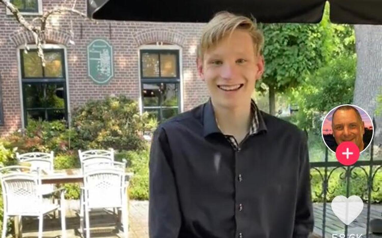 Jort Broers wordt gefilmd terwijl hij aan het werk is op het terras. Hij kan ieder moment horen of hij geslaagd is of niet. Jort Broers wordt gefilmd terwijl hij aan het werk is op het terras. Hij kan ieder moment horen of hij geslaagd is of niet.