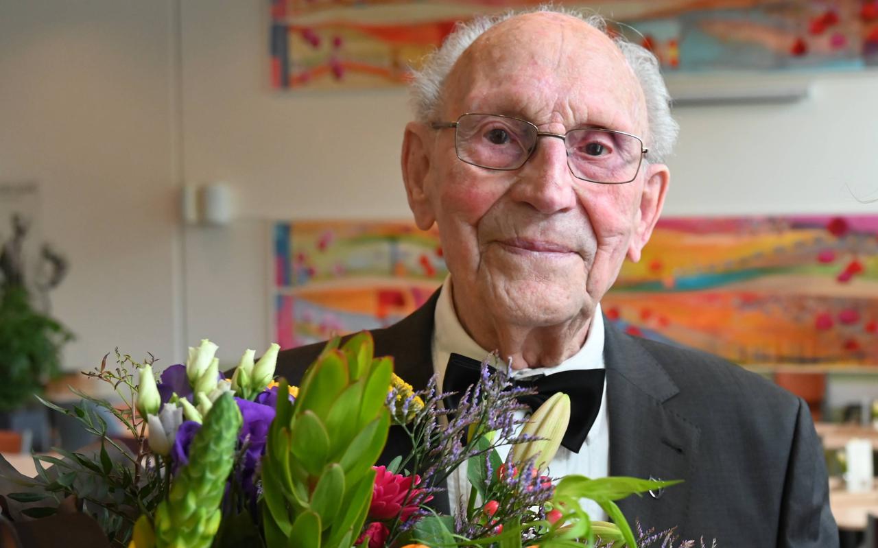 Tom Heite vierde dinsdag zijn honderdste verjaardag in het Tonckenshuys in Zuidwolde.