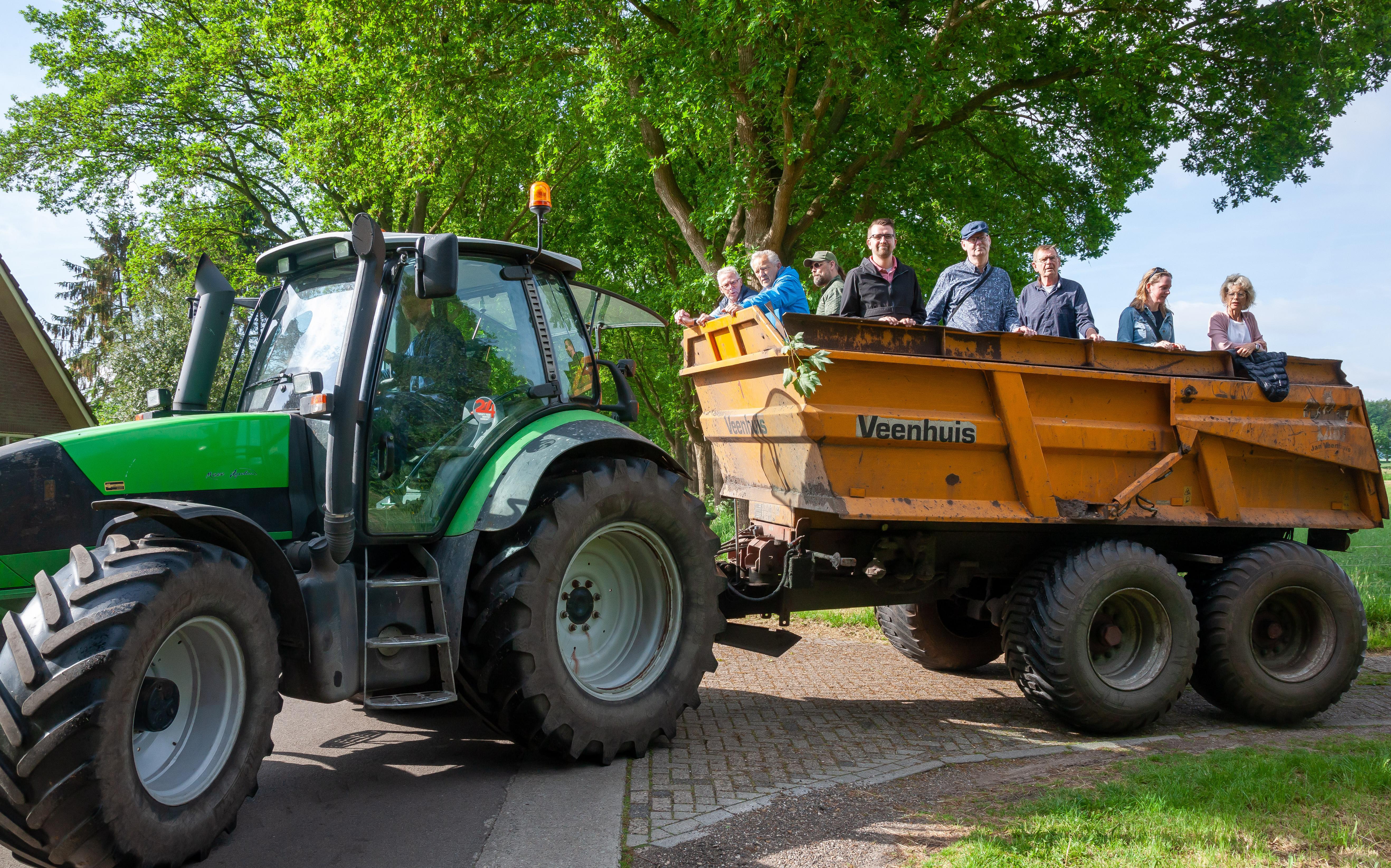 Werkbezoek van de gemeenteraad Hoogeveen aan Elim. Werkbezoek van de gemeenteraad Hoogeveen aan Elim.