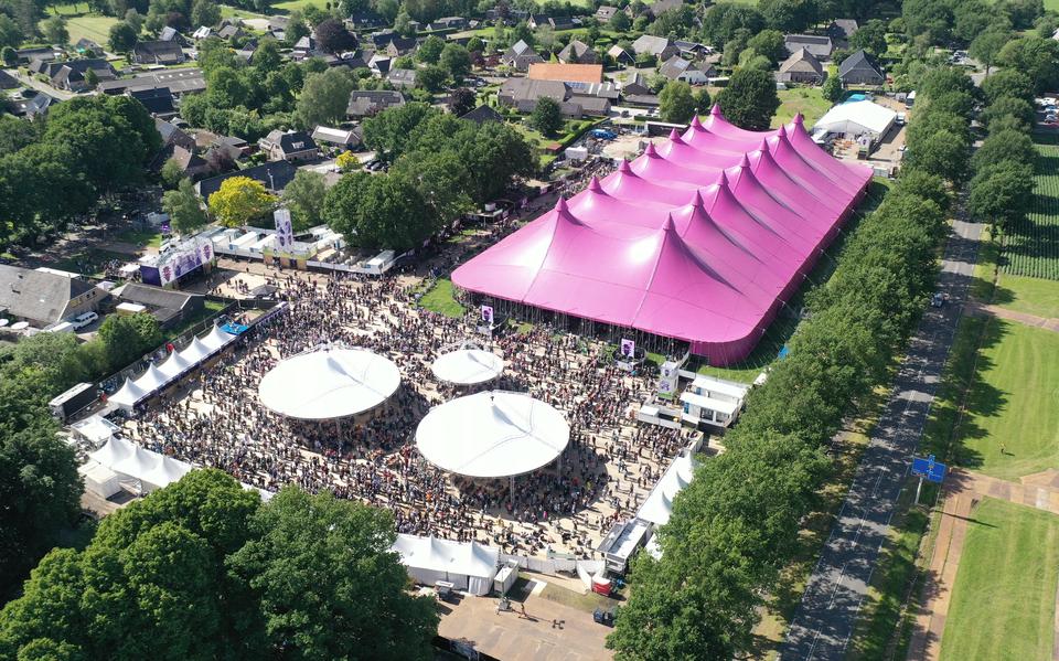 Het festivalterrein van het Holland International Blues Festival in Grolloo.
