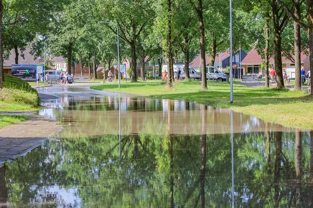 LIVE | Waterleiding geknapt in Roden en lange file op N362
