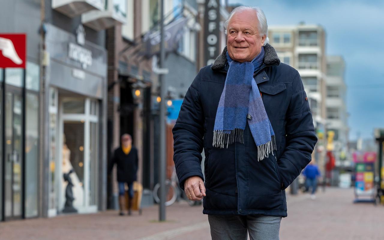 Voorzitter Jan Stam: ,,Hoogeveen is een plaats die gezien mag worden, met een prachtig centrum.’’ Voorzitter Jan Stam: ,,Hoogeveen is een plaats die gezien mag worden, met een prachtig centrum.’’