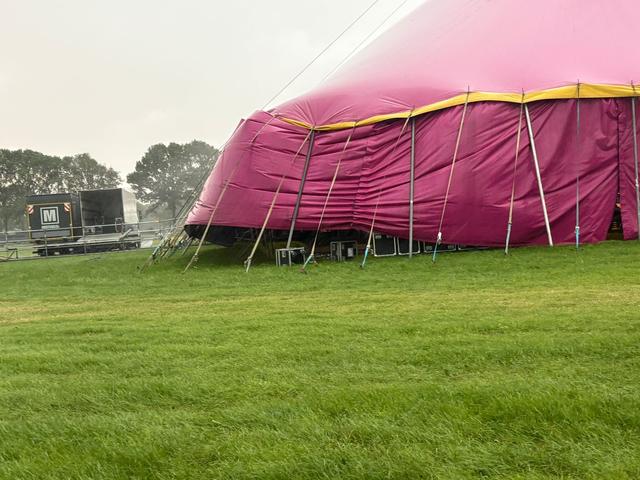 LIVE | Lichte stormschade bij Muziekweekend Pesse en geen treinen tussen Hoogeveen en Beilen vanwege
