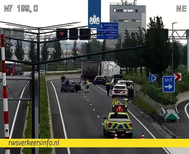 LIVE | Politie deelt beelden van verdachte babbeltruc en Ring Zuid in Groningen weer open
