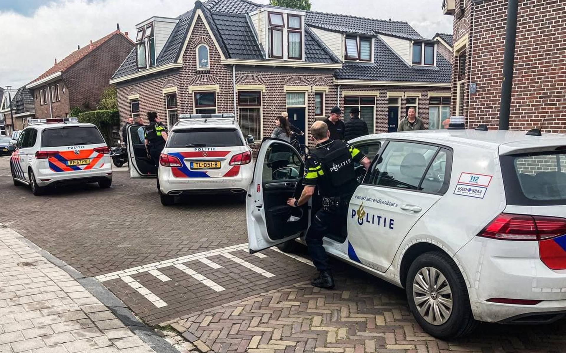 Nachtelijke explosie in woning in Emmastraat in Hoogeveen. Hier was eerder op de dag ook al veel pol