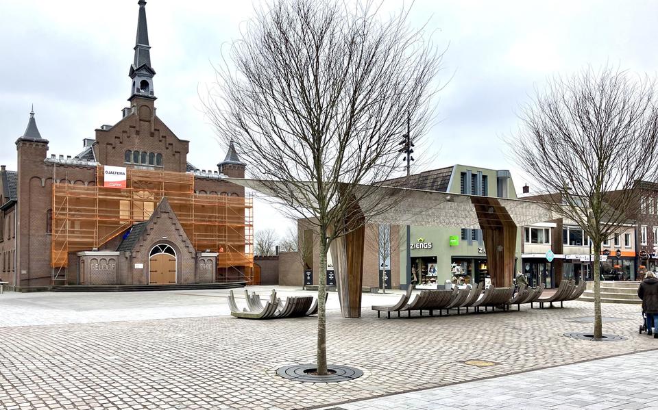 Het plein voor de Hoofdstraatkerk.