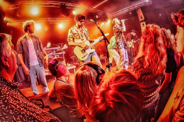 Zo opent Chef’Special het vernieuwde poppodium van Hoogeveen. ‘Ik werd als baby al meegenomen naar c