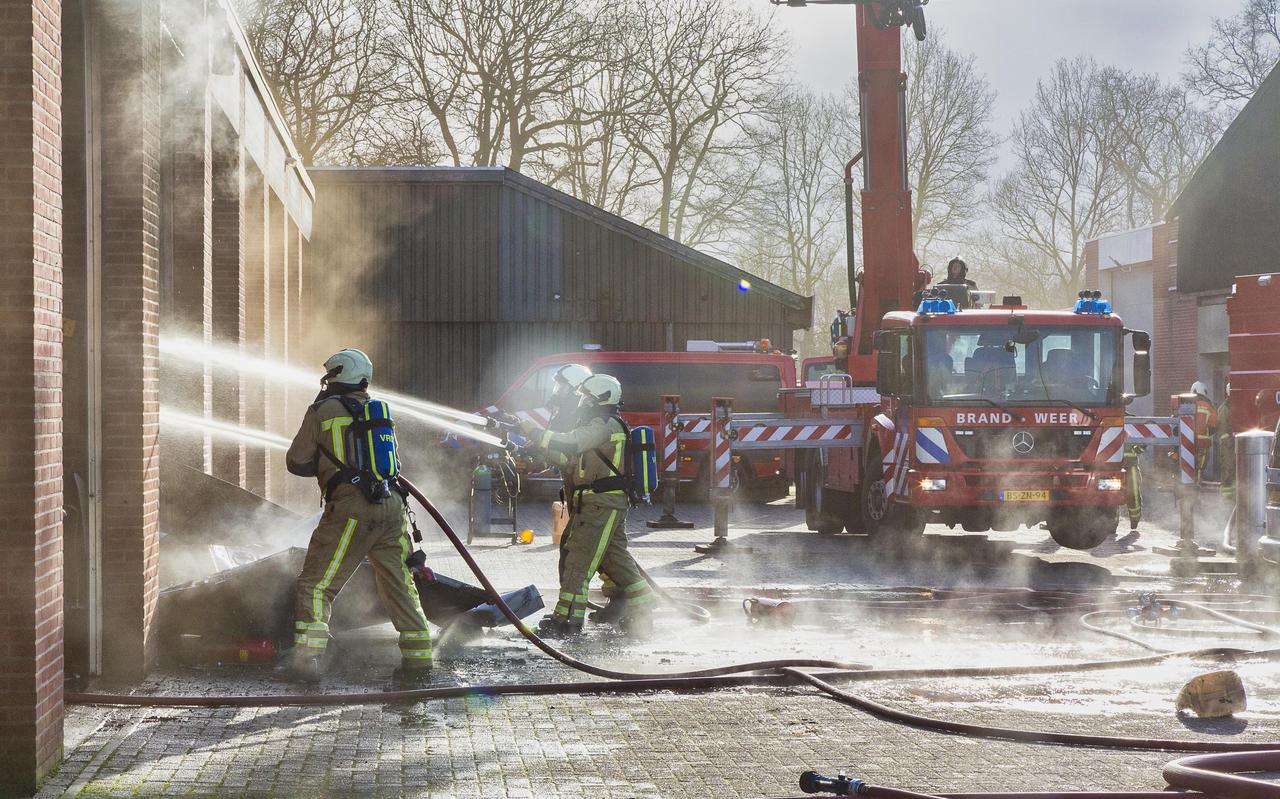 Brand vernielt meerdere units in bedrijfsgebouw aan de Jan Haarstraat.