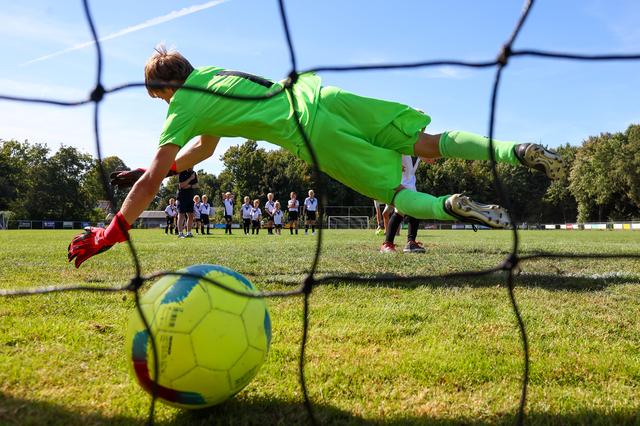 Vier clubs uit Hoogeveen en De Wolden in top 500 jeugdopleidingen voetbal